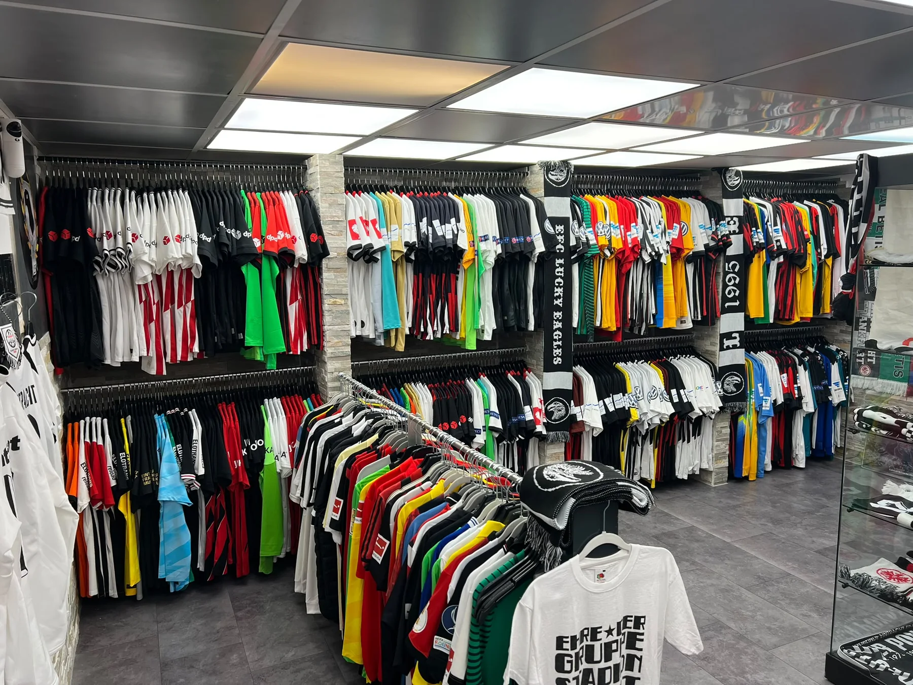 Die Trikot-Sammlung, Foto 1 von 5